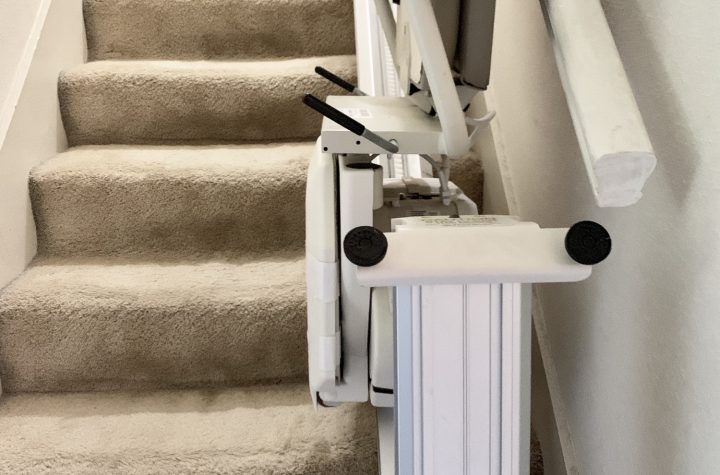 Mobility chair for stairs