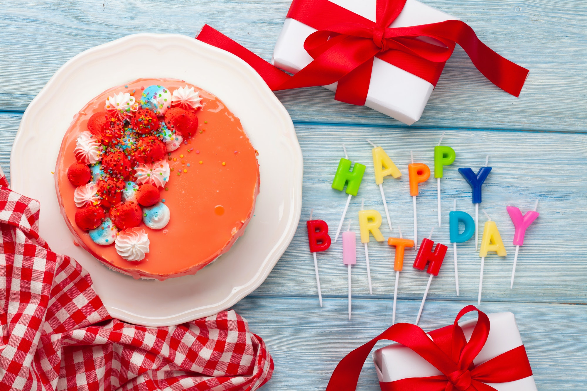 Birthday cake and happy birthday candles